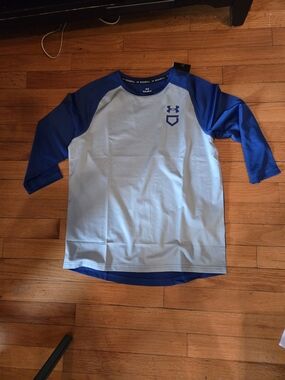 Under Armour Gray Body with Blue Raglan 3/4 Sleeve Tee